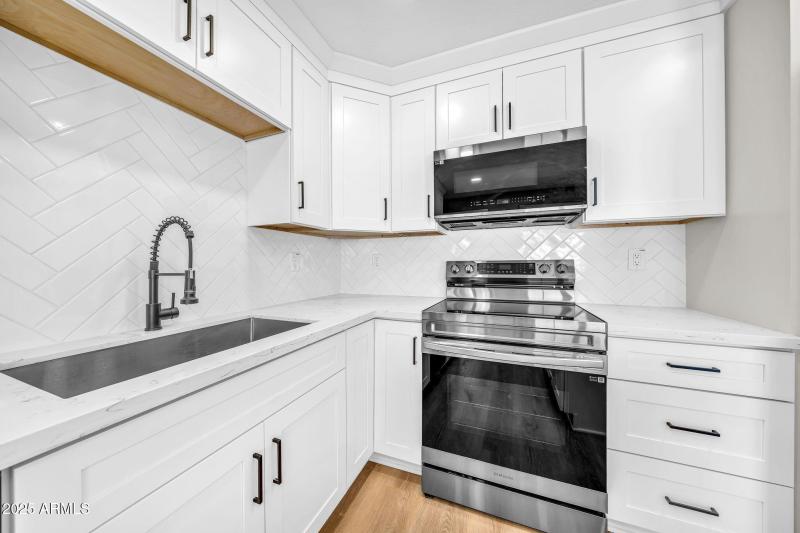 1214 E Butler Dr-13