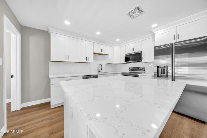 1214 E Butler Dr-16