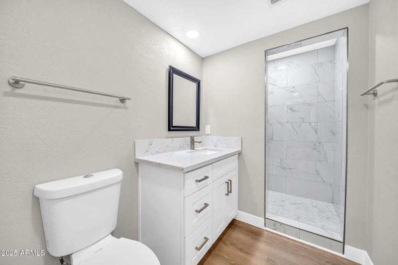 1214 E Butler Dr-19