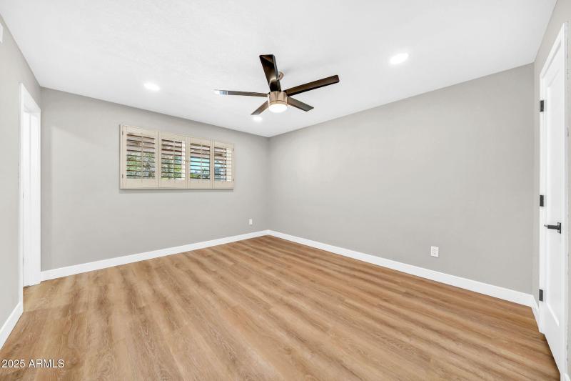 1214 E Butler Dr-22