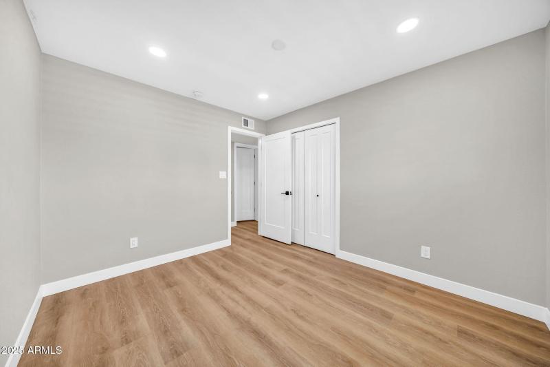 1214 E Butler Dr-25