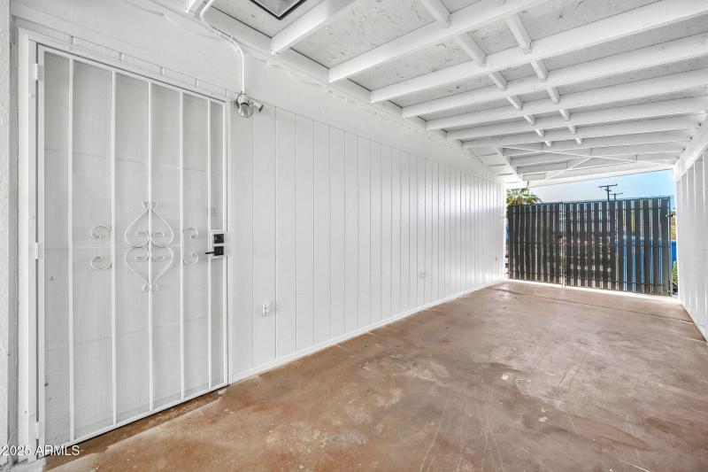 1214 E Butler Dr-32