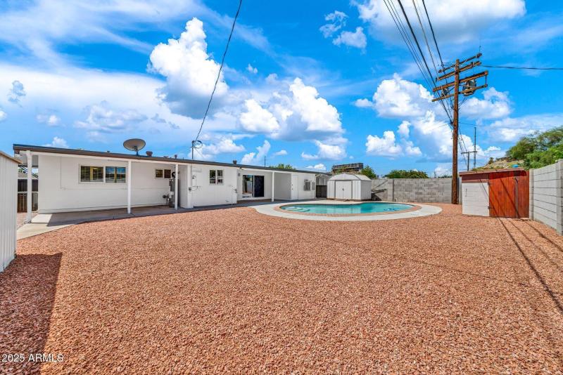 1214 E Butler Dr-36