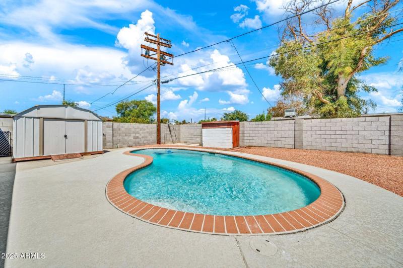 1214 E Butler Dr-43