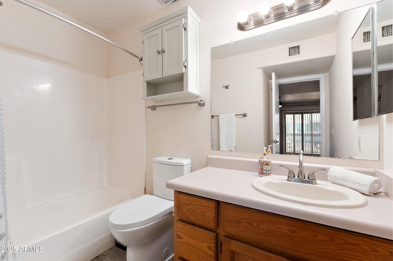 Private Ensuite Bathroom