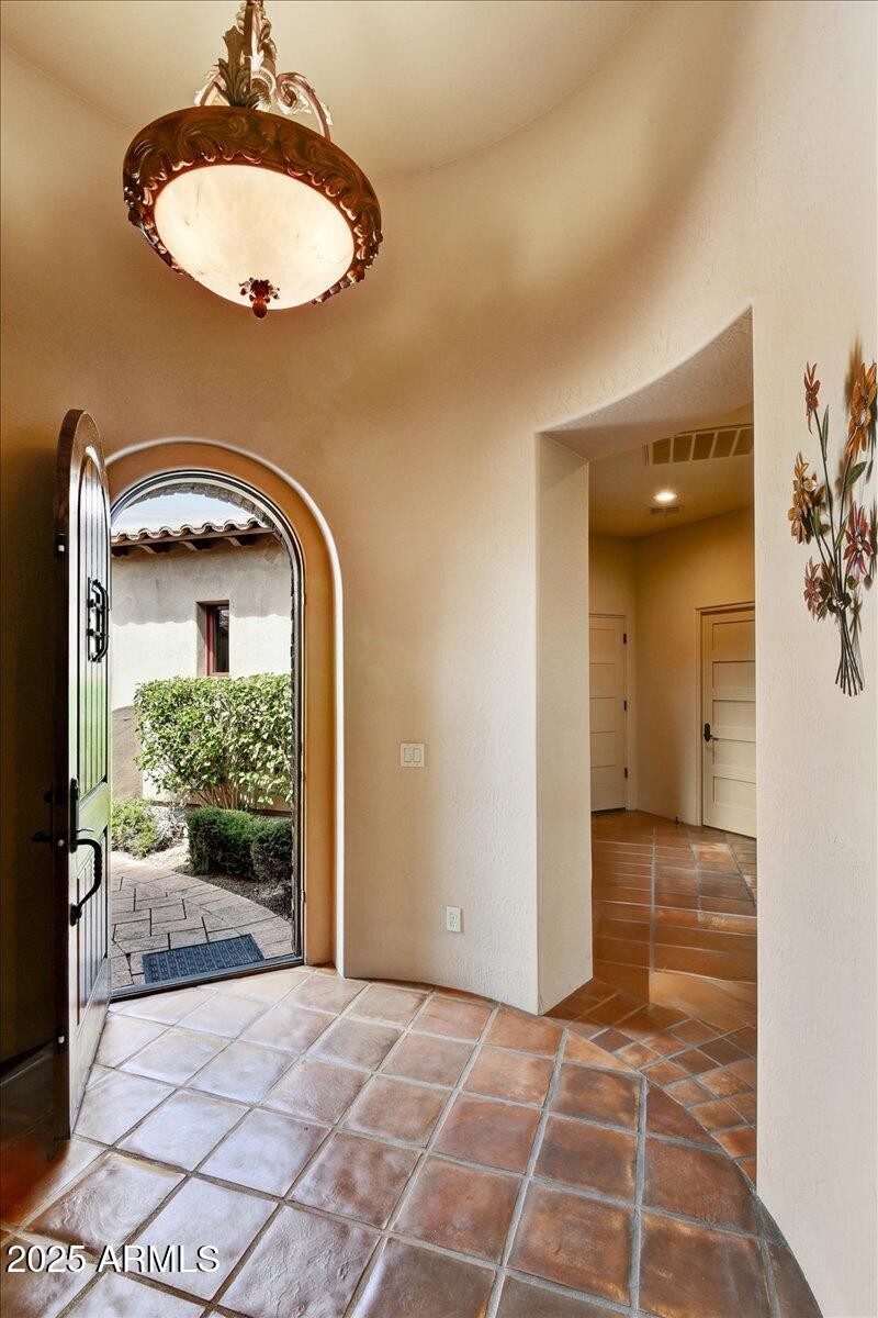 15-Foyer