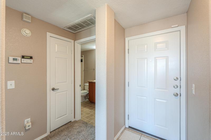 9820 N CENTRAL Avenue, 212