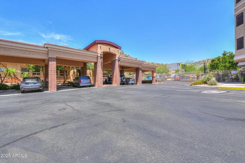 9820 N CENTRAL Avenue, 212