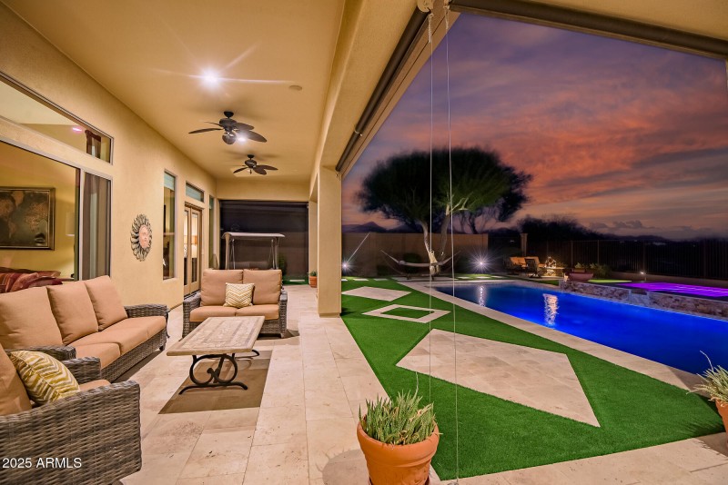Outdoor Living for Day and Night Enterta