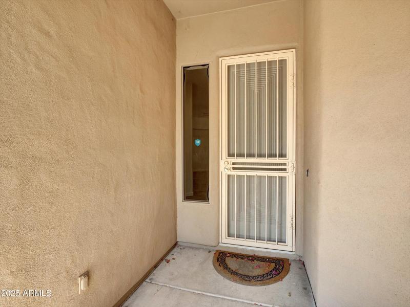 04-3906 E Carson Road-4