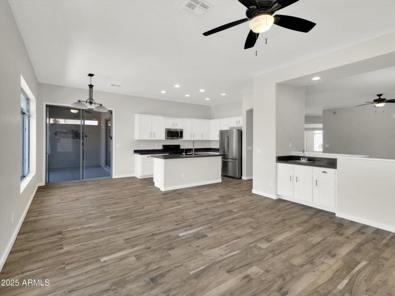 21-3906 E Carson Road-21