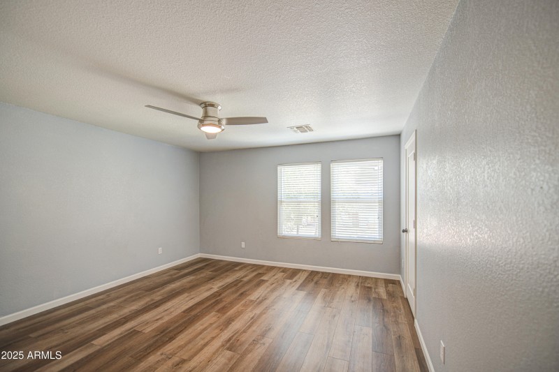 Bedroom 4-pic 1
