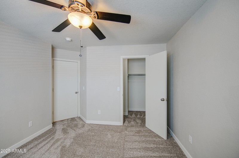 Bedroom 5-pic 2