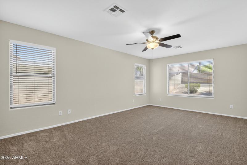 22_029_052_a4m_smcqn