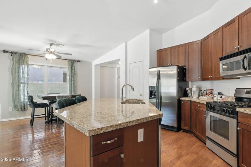 10-web-or-mls-171st-10