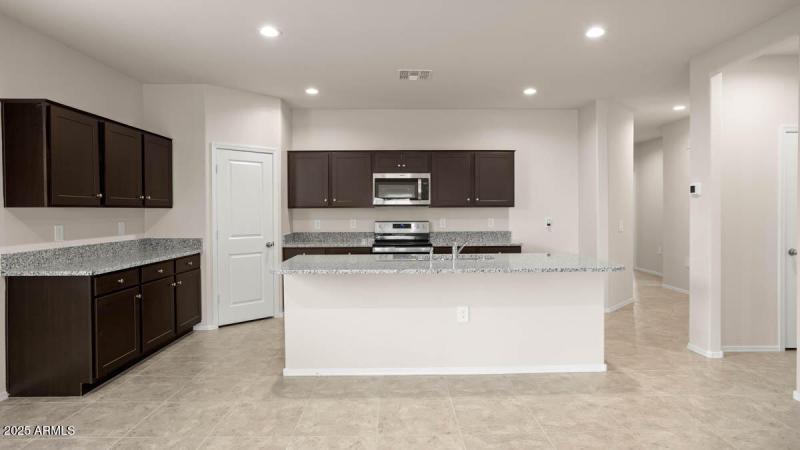 Mockingbird-Estrella Vista-3730-Buckeye-