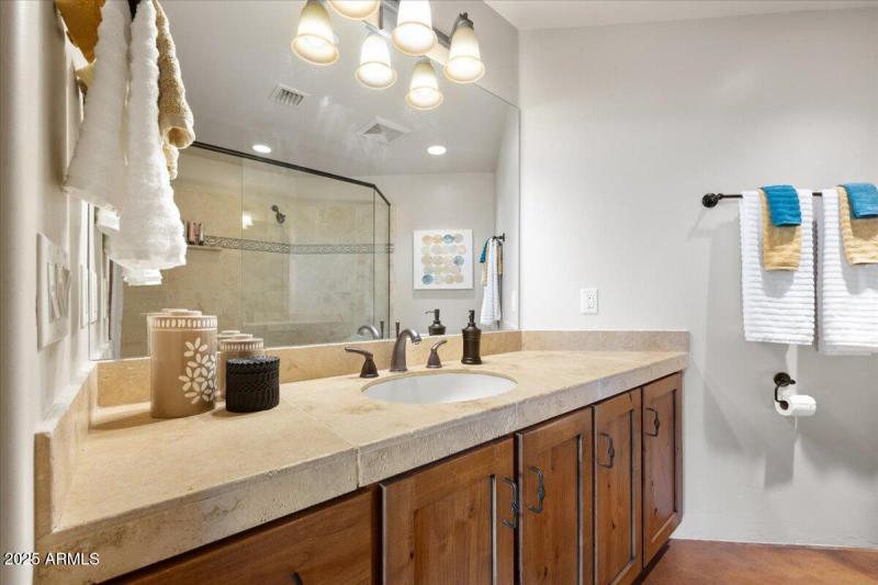 Guest Suite Bathroom