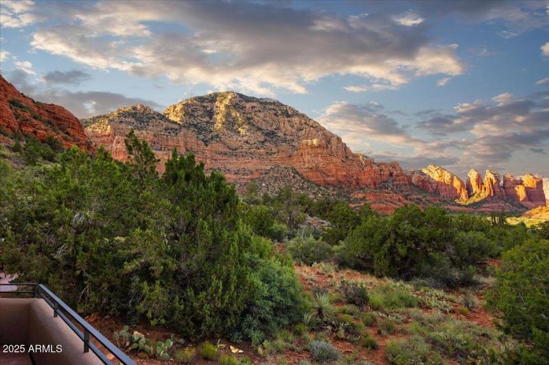 074-Thunder Mountain is SO Close!