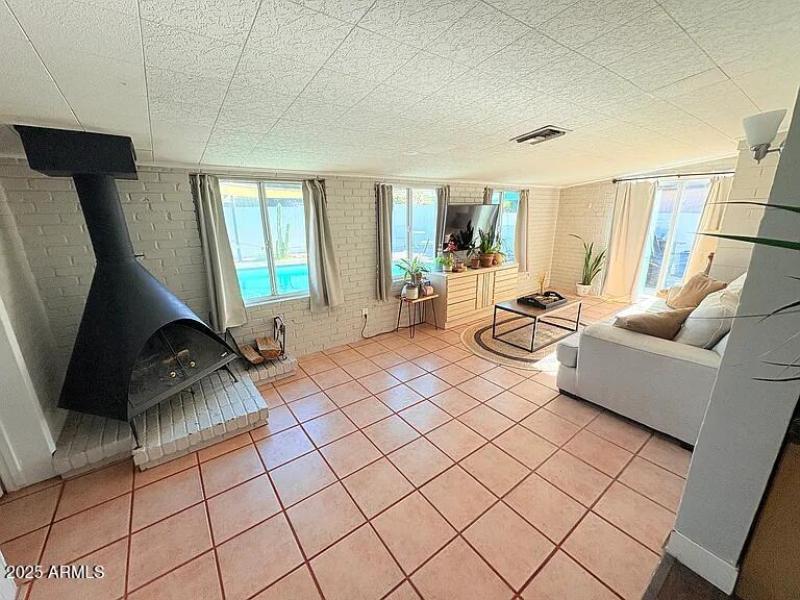 25e22533d5cbdfc9353de8ec547d9eed-cc_ft_7