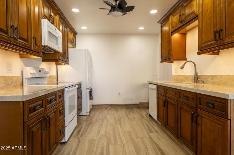 Kitchen underligtinging