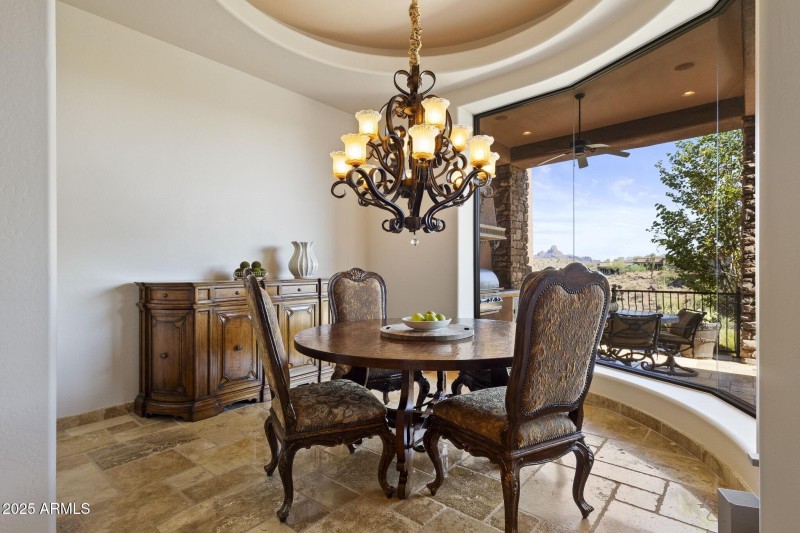 025_Breakfast Nook