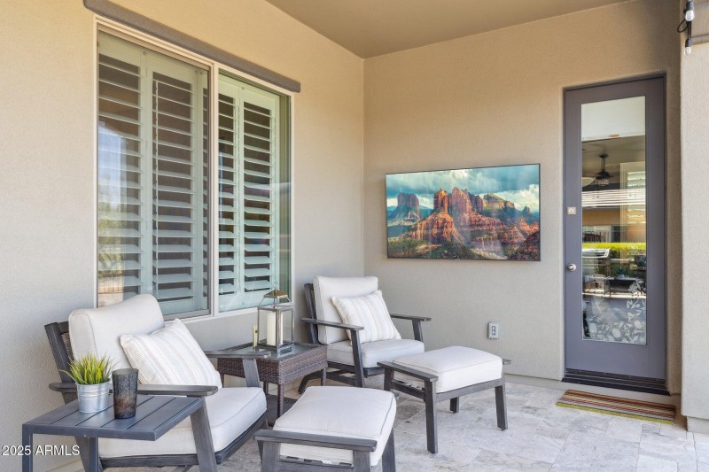 43-web-or-mls-17608-e-desert-vista-trail