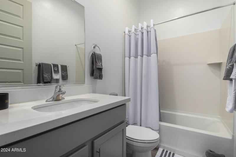 0015-13 - Gladstone Hl Pl