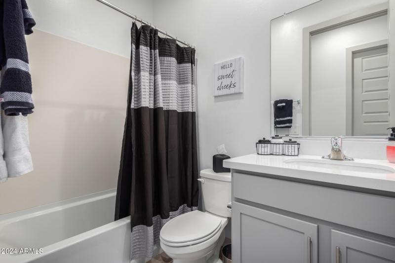 0019-18 - Gladstone Hl Pl