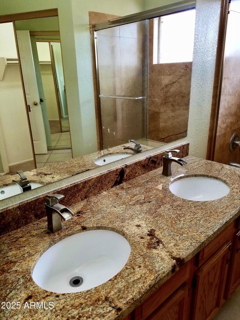 9BFCE740-5F3A-4ADD-BC72-F8342F81070C_1_2