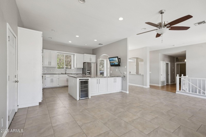 Living Room/Kitchen