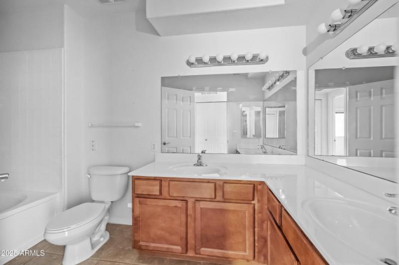 26-15095NTPP2003-ocupix