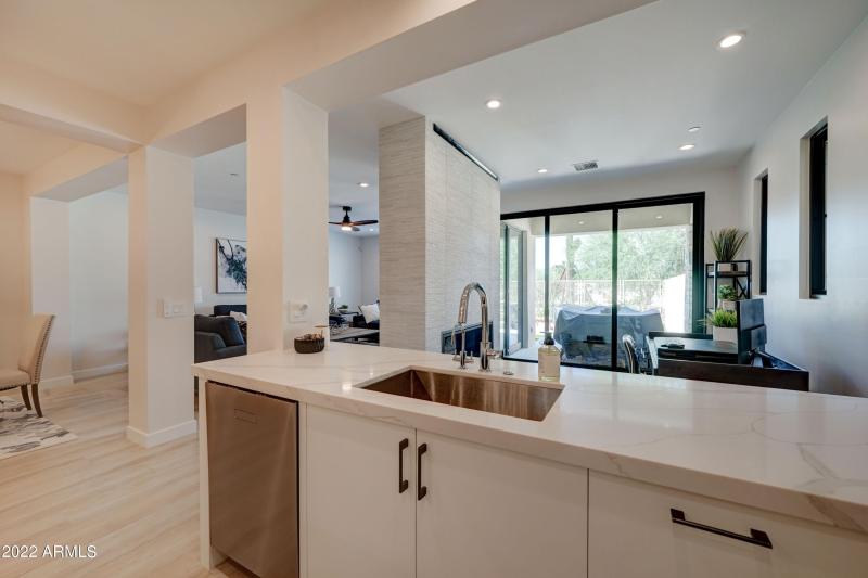 6500 E Camelback Rd, 1006-14