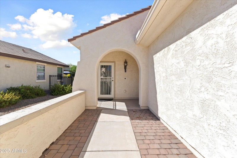 05-Front Porch