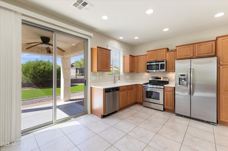 16-Kitchen