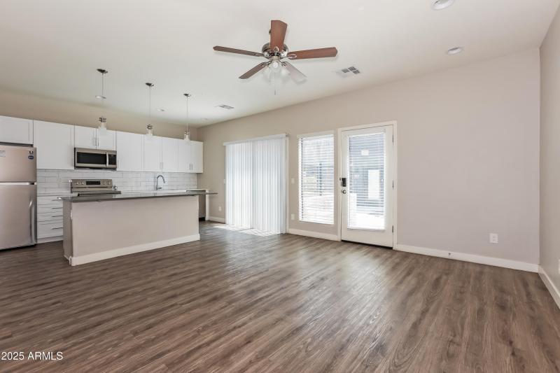 005-photo-living-room-14730334