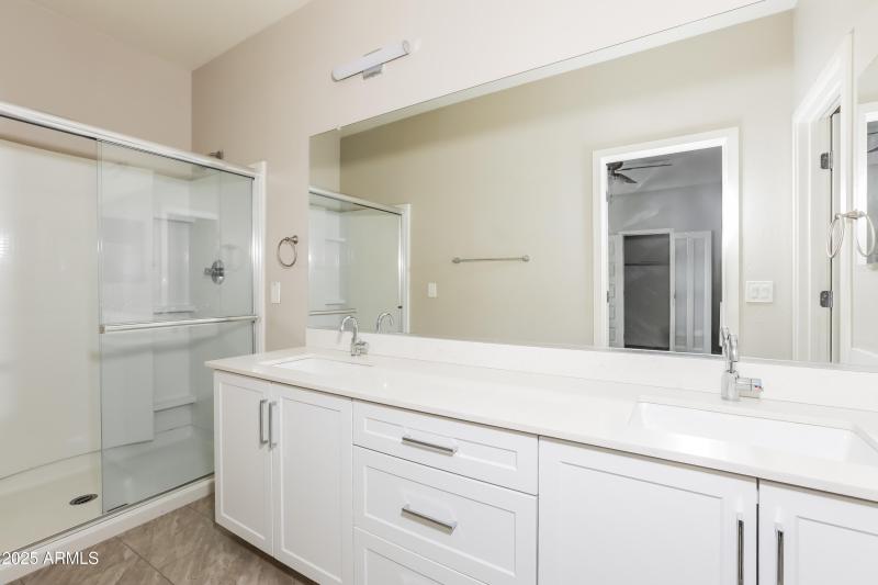 010-photo-primary-bathroom-14730343