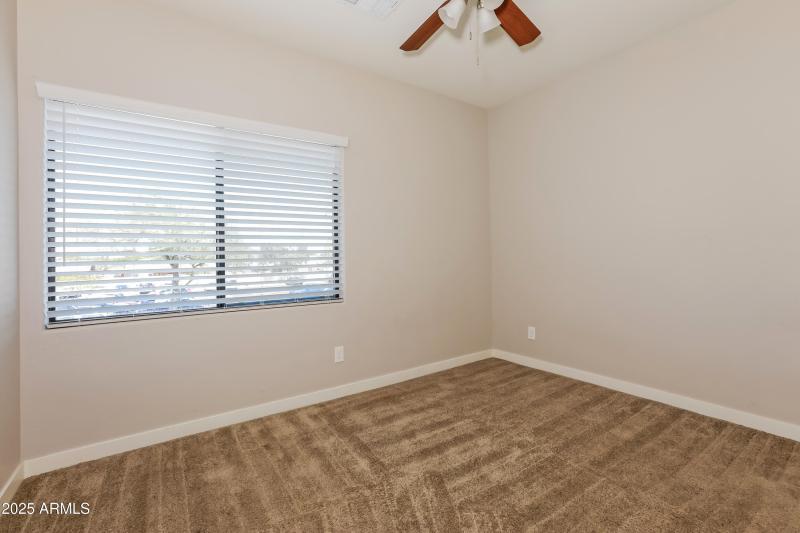 013-photo-bedroom-14730329