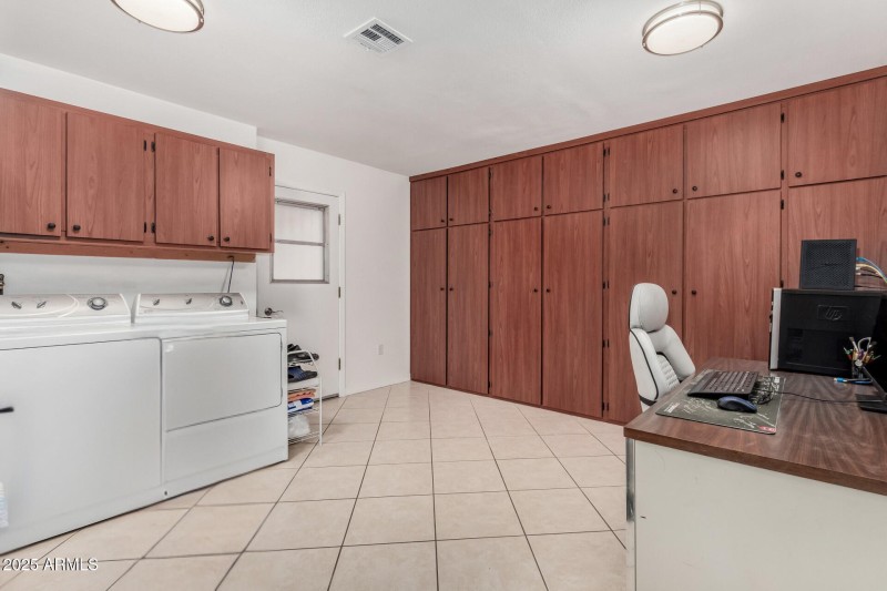 0489dc11-d390-46e0-a7b2-b718f098e8f7