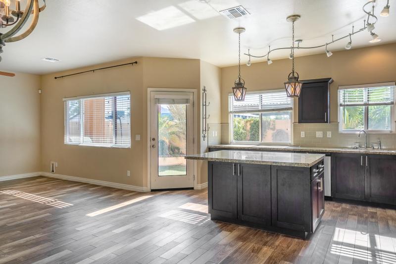 06_3345_E_Pinchot_Ave_Unit_7__06