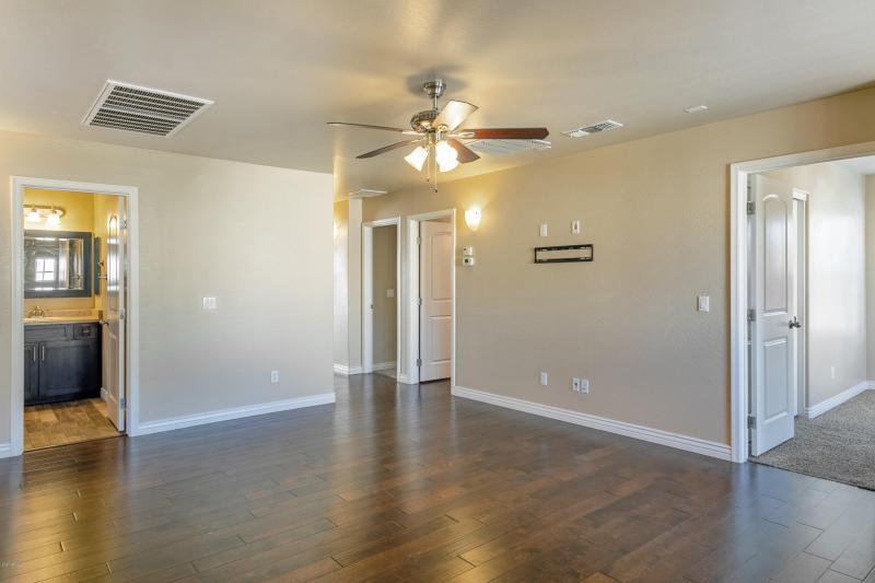 13_3345_E_Pinchot_Ave_Unit_7__13