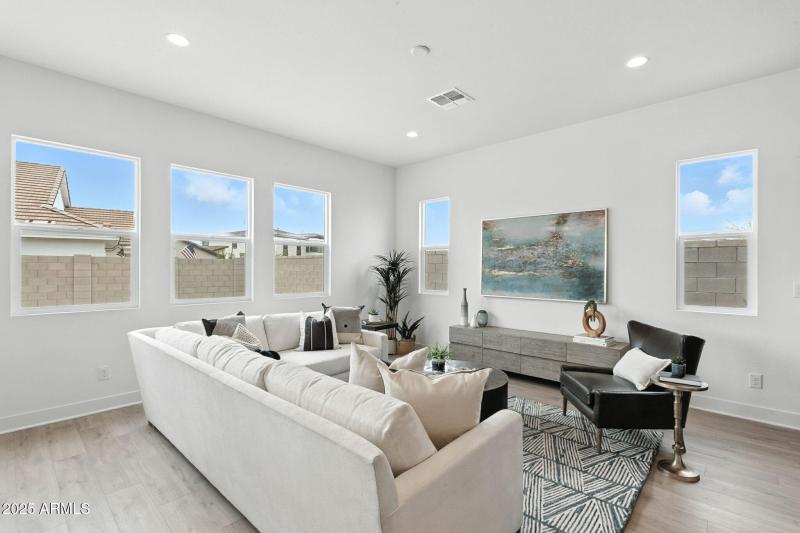 21-web-or-mls-Tin-21