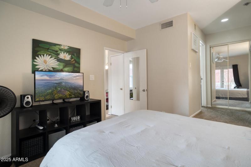 154 W 5th St #133 - 241