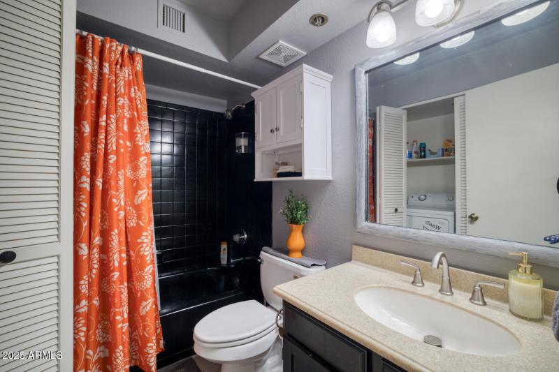 154 W 5th St #133 - 250