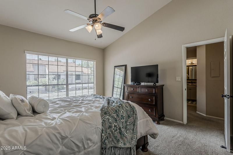 25-web-or-mls-Mountain View-25