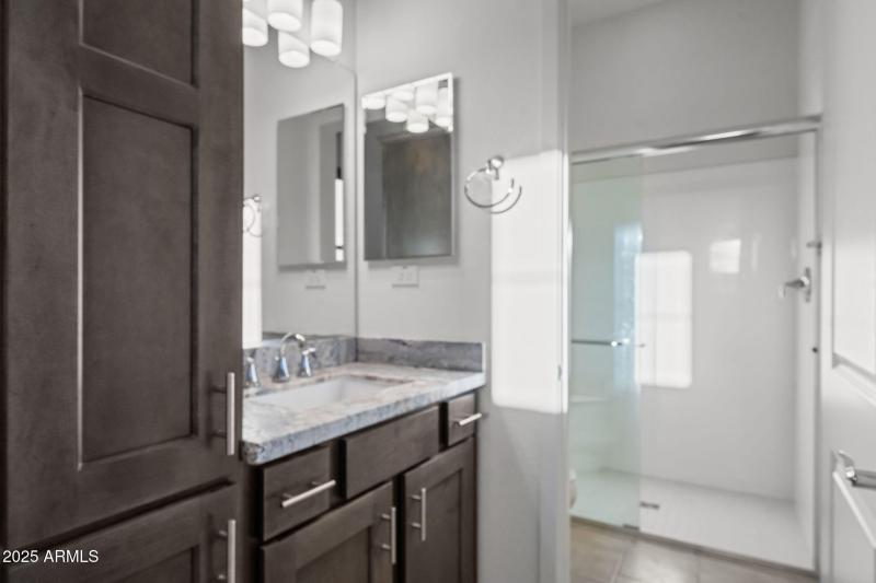 Casita bathroom