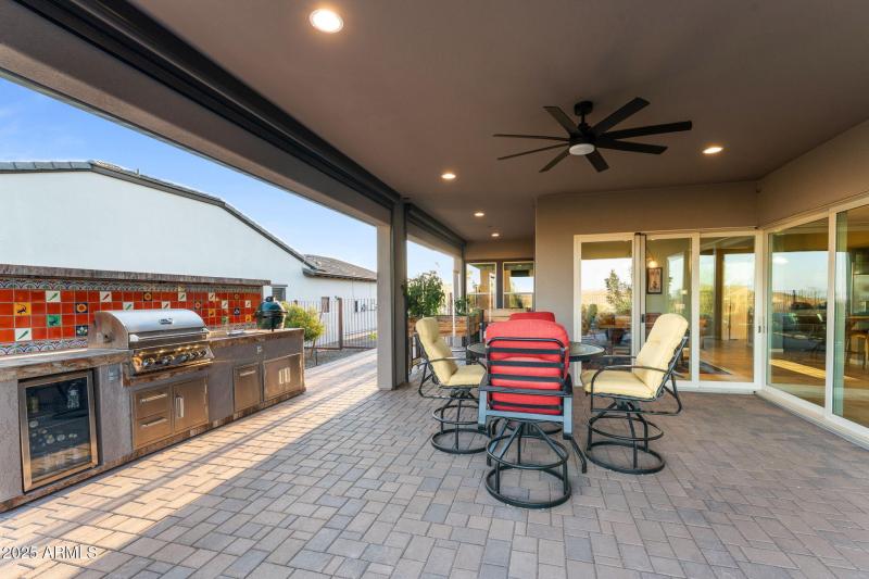 Outdoor Kitchen