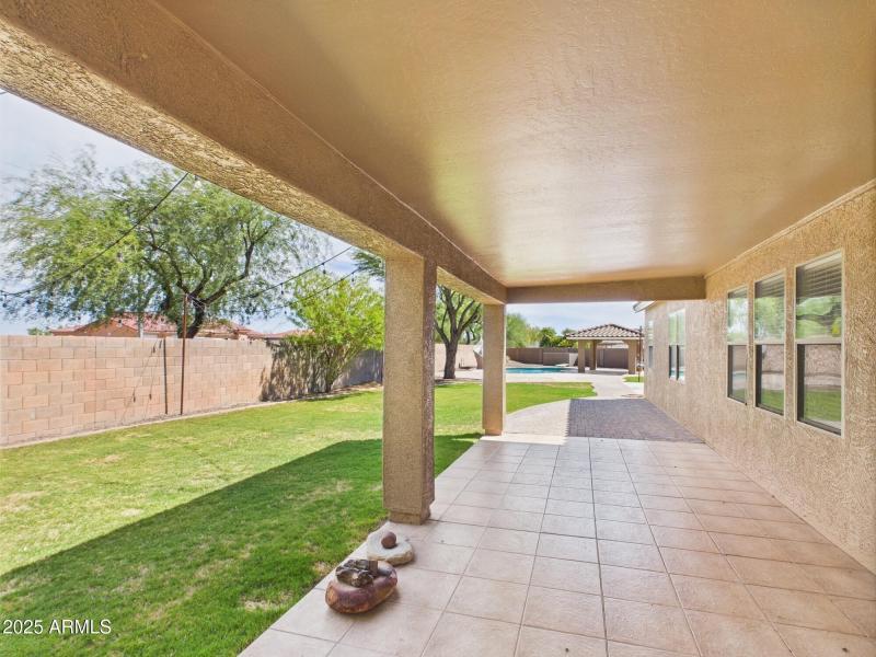 CAM02404G0-PR0136-STILL021