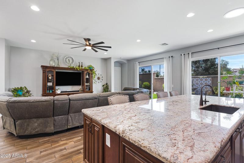 2133 E Kesler Ln-21