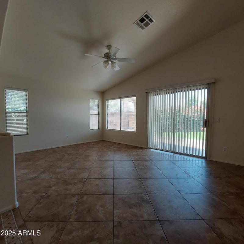 11219W.VernonAvePics11