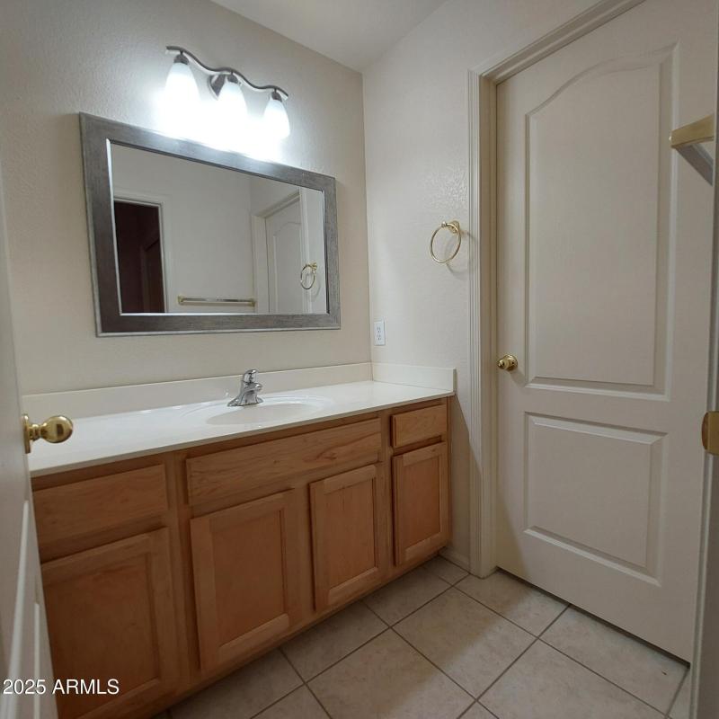 11219W.VernonAvePics12